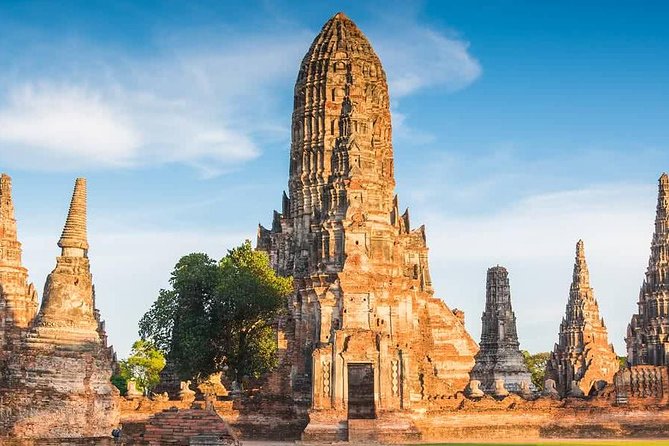 Glittering Temps at Afternoon Ayutthaya Tours Review