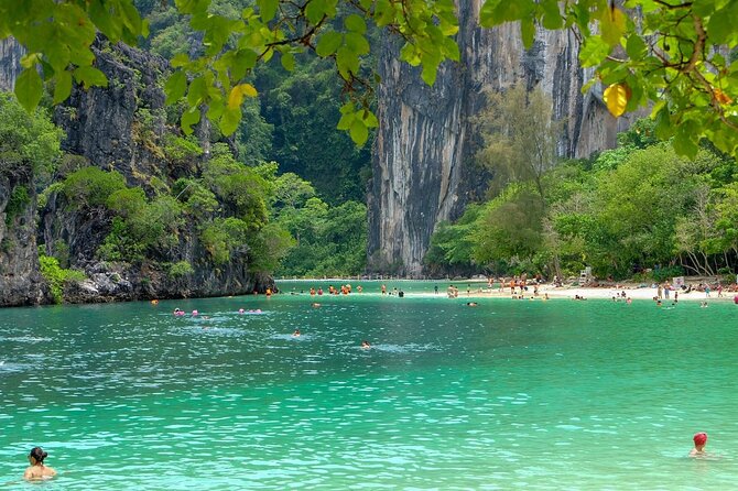 One-Day Tour at Hong Islands by Speedboat From Krabi