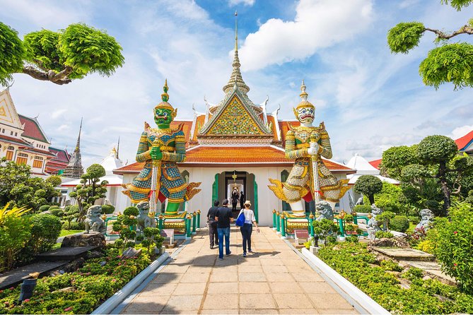 Small-Group Bangkok Temples Tour Review: Worth It
