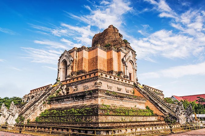 The Best City Tour Review: Wat Doi Suthep Experience