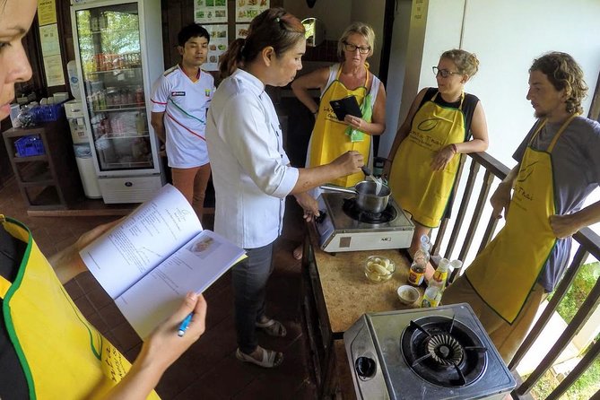 Koh Lanta Small-Group Thai Cooking Class 2023 - Ko Lanta - Master Traditional Thai Recipes in a Fun and Interactive Class