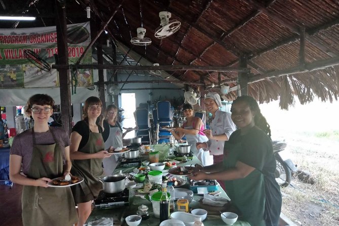 Farm-To-Table Healthy Cooking Class in Ho Chi Minh City - Fresh Ingredients: Organic Herbs and Vegetables