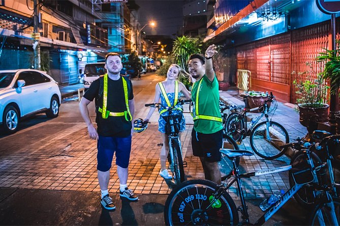 6-Hour Siam Ratree Night Bike Tour of Bangkok - Inclusions and Essentials