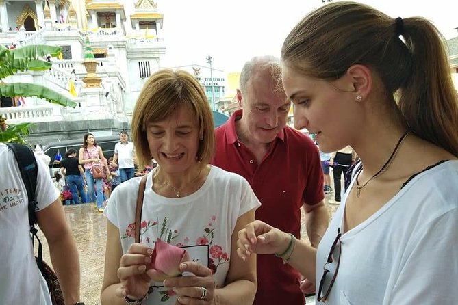 Bangkok Flower Market & Thai Floral Art (Social Impact Private Tour +AR) - Meeting and Pickup Arrangements