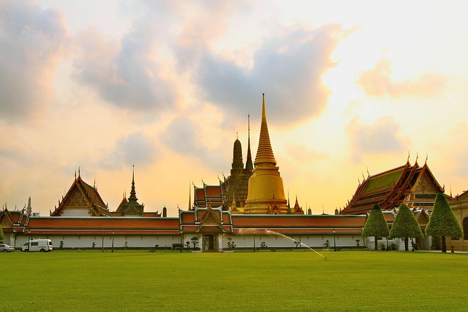 Bangkok's Royal Realms of the Chakri Dynasty Review - Pricing and Refund Policy