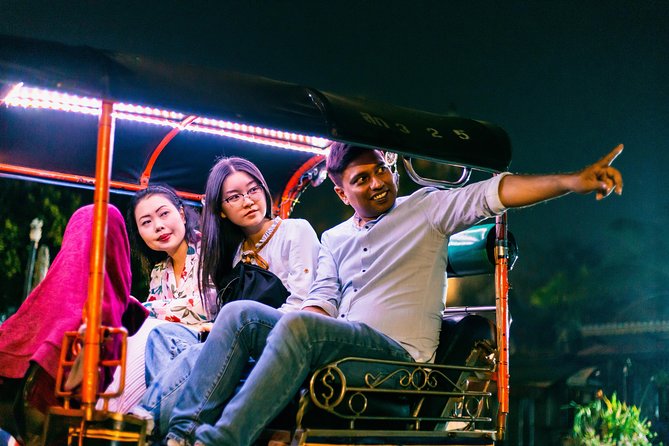 Instagram Sun Tuk Tuk Experience in Moonlight With Small Group - Temple Hopping at Nightfall
