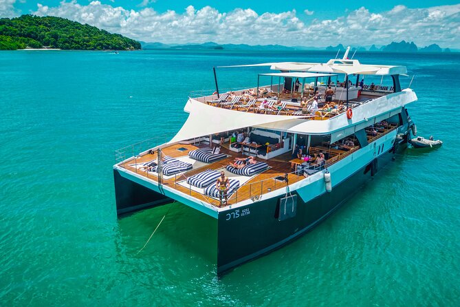 Luxury Boat to James Bond Islands Review - Schedule and Logistics Details