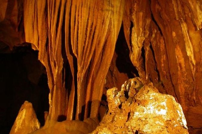 Private Tour Chiang Dao Cave ,Temples,Sticky Waterfall - Logistics and Whats Included