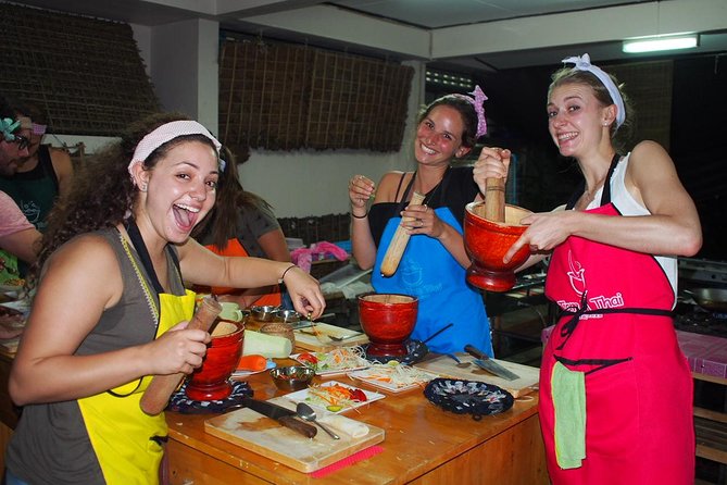 Tom Yum Thai Cooking Class in Chiang Mai Review - Exploring Local Flavors and Recipes