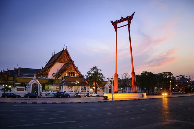 Bangkok Under the Night Lights by TUK-TUK Review - Meeting and Pickup Logistics