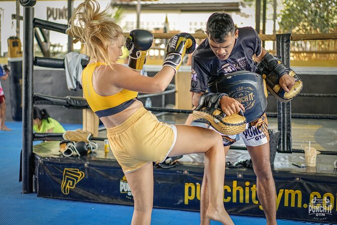 Muay Thai Class for Beginners Review - Equipment and Rental Details