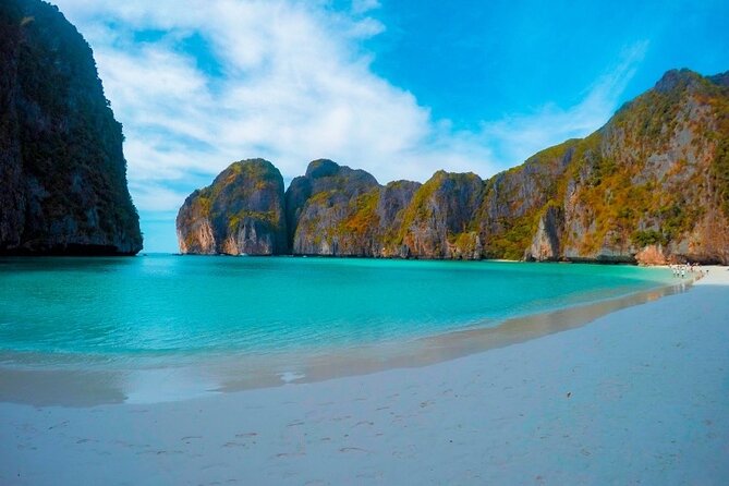 Phi Phi Islands Adventure Day Trip Review - The Good and The Bad