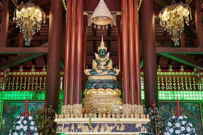Private Tour: Grand Palace, Emerald Buddha and Reclining Buddha - Dress Code and Accessibility