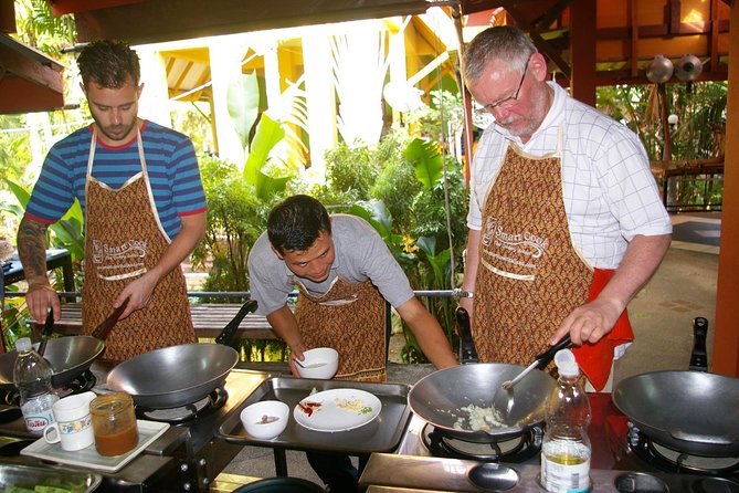 Small-Group Smart Thai Cooking Class in Krabi Review - Meeting and Pickup Arrangements