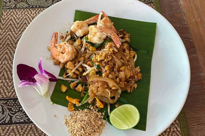 Thai Cooking Class Review: A Delicious Experience - Hands-On Cooking and Menu Options