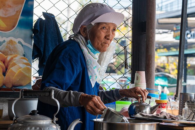 Thai Street Food & Morning Market Walking Tour Review - What to Expect From the Guide