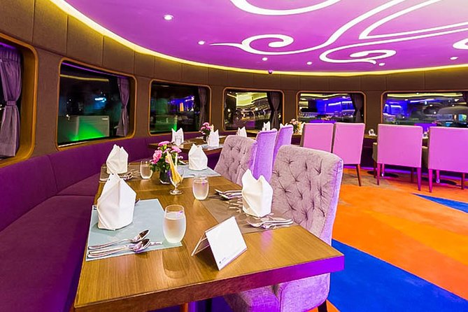 Wonderful Pearl Dinner Cruise in Bangkok Review - The Dinner Experience