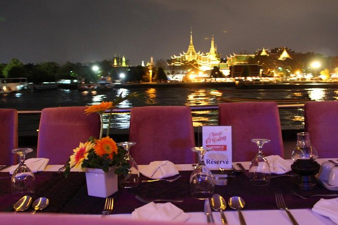 Chaophraya Cruise - Amazing Dinner Cruise - Onboard Experience and Amenities