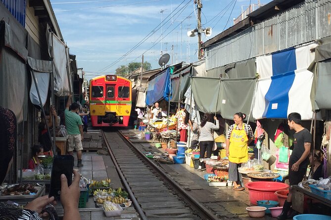 From Bangkok: Kanchanaburi Tour With Floating Market Review - Damnoen Saduak Floating Market Visit