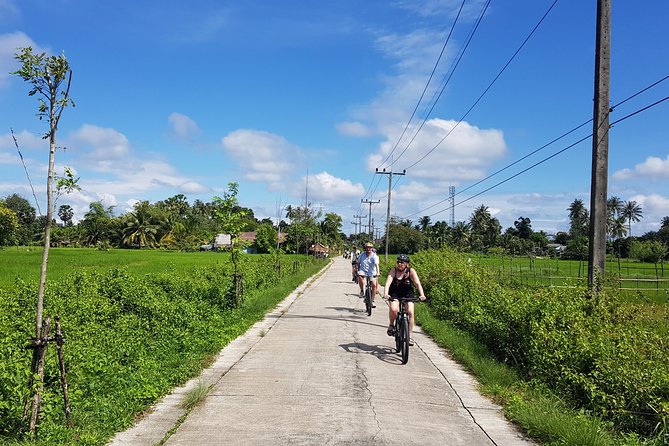 Half-Day Koh Klang Culture Cycling Tour Review - Meeting the Guide and Group