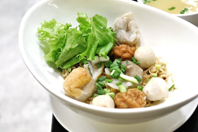 Michelin Guide Street Food Tour by Tuk Tuk - Bangkok Nighttime Adventure