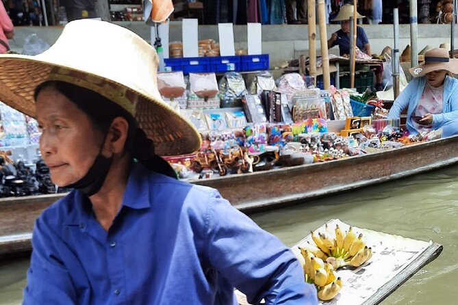 Bangkok: Floating Market and Train With Paddleboat Ride - Tour Highlights and Experience
