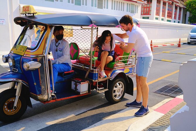 Bangkok Thrilling Tuk Tuk Tour Review - Photo Opportunities and Tips