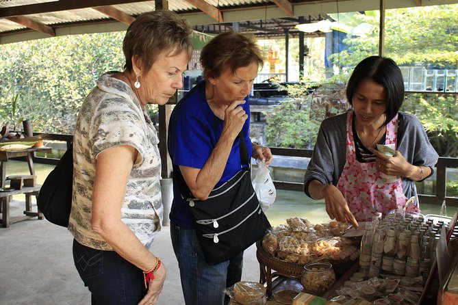 Damnoen Saduak Floating Market Tour Review - Is the Tour Worth It?