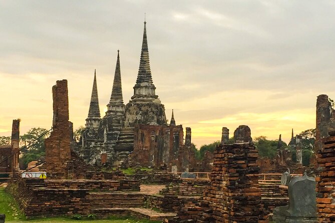 Private​ Ayutthaya​ World​ Heritage​ Site​ With​ Food​ Tasting​​ - Culinary Delights and Drinks