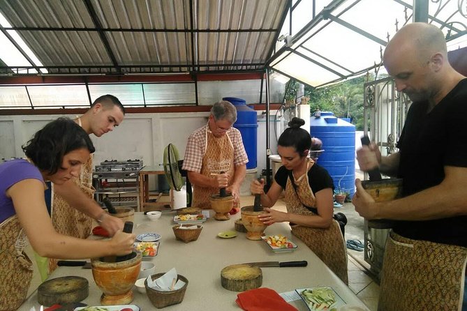 Small-Group Smart Thai Cooking Class in Krabi Review - Class Menus and Ingredient Options