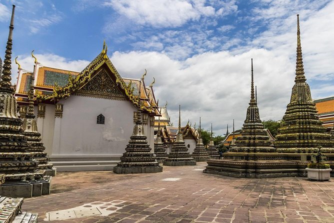 Buddhist Landmarks and a Royal Visit Review - Reviewing the Royal Treatment