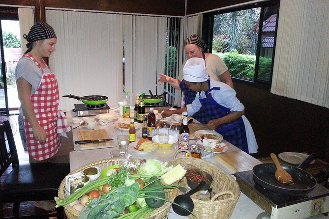 Thai Cooking Class With Local Market Tour Review - Booking and Cancellation Policies