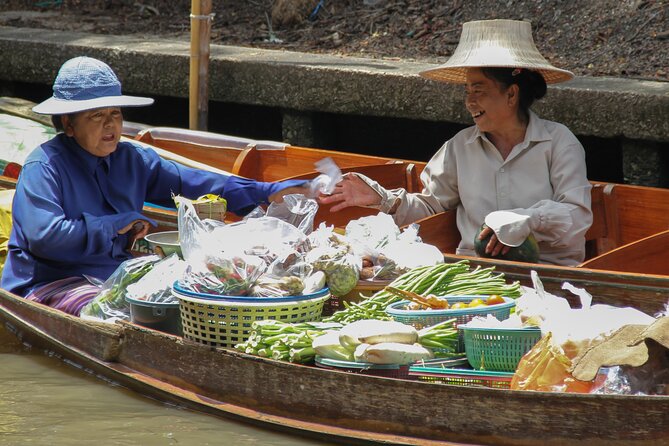 Bangkok: Floating Market and Train With Paddleboat Ride - Recap