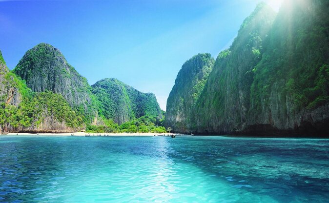 Phi Phi Islands & Maya Bay by Cruise Boat With Lunch - Exploring Phi Phi Islands