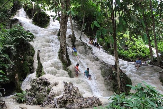 Private Chiang Mai Tour to Bua Thong Waterfalls Review - Key Takeaways